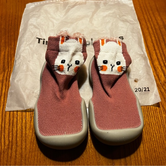 4/$20 Pink Cat Sock Shoes - Picture 2 of 4
